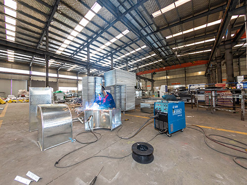 角鐵風(fēng)管成型制作