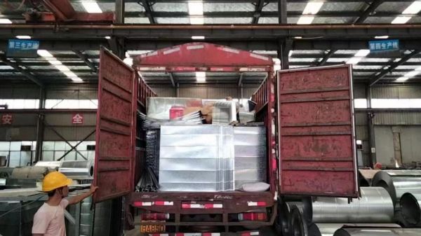 湖南風管,長沙風管,長沙風管加工,長沙鍍鋅風管,長沙不銹鋼風管